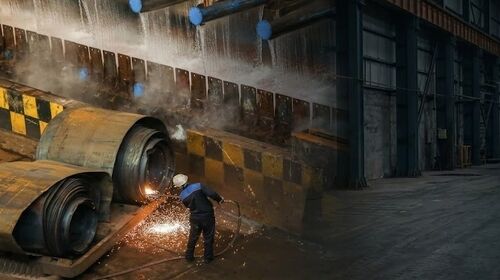 آغاز اختصاص ۴۰۰ مگاوات برق بیشتر به شهرک‌های صنعتی از امروز